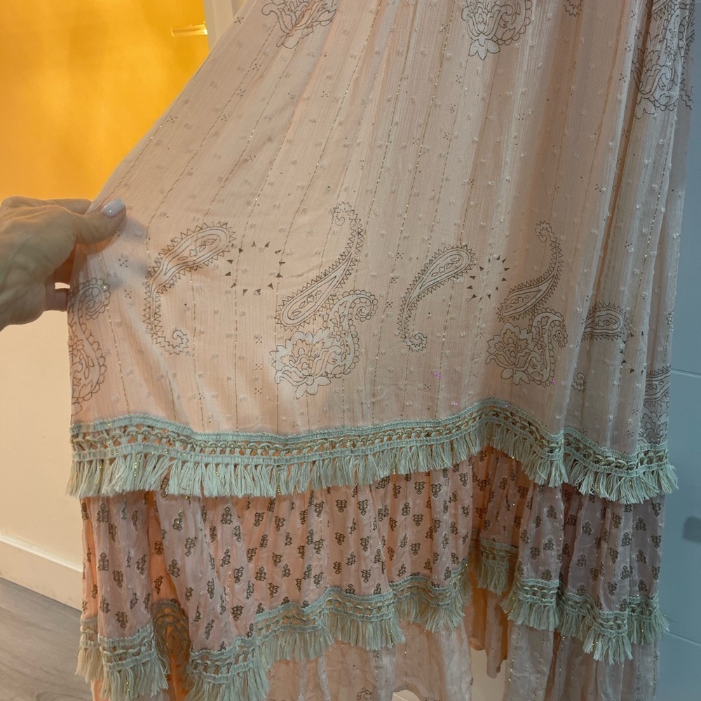 One Size fits all beautiful dress - Picture 3 of 4